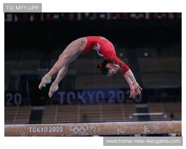 体操新动作示范教学刷新裁判尺度