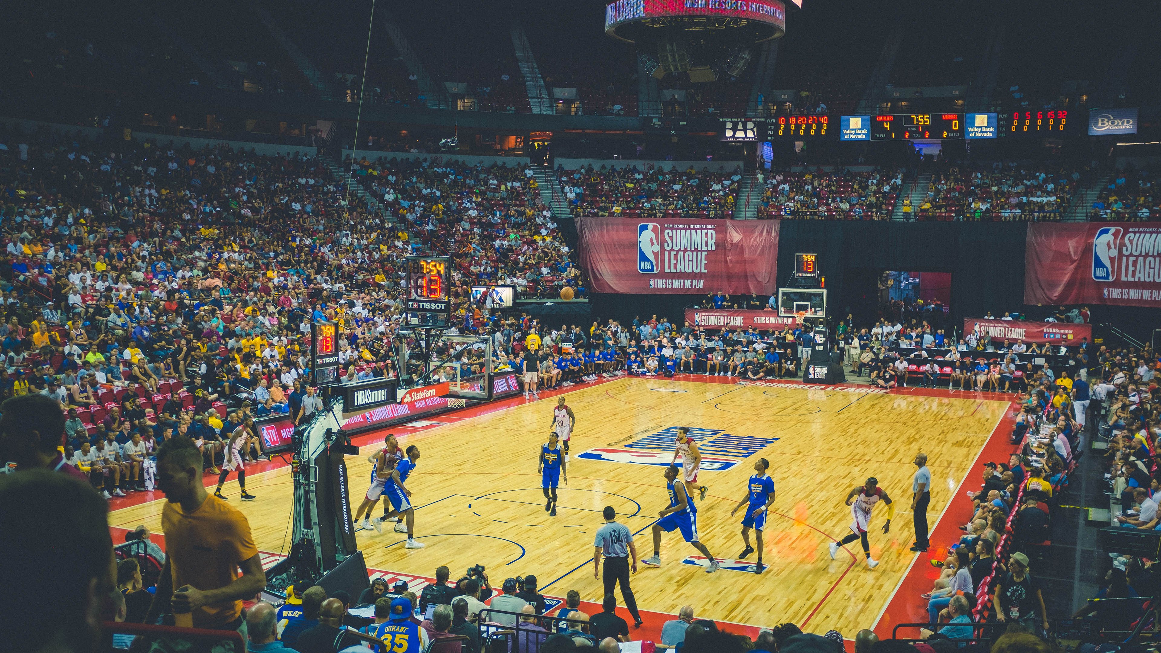 LOL S16版本提前引争议玩家直呼：今年世界赛很可能乱杀，英雄联盟世界赛16强